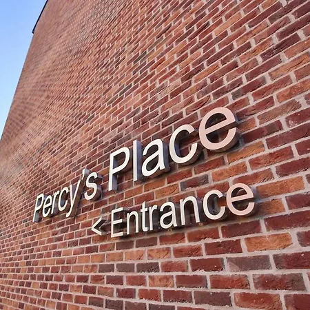 Apartamento For Students Only - Percys Place In *